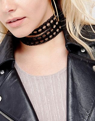 Gargantilha Vanessa Mooney Multi Layered Lace Choker With Gold Plated Chain