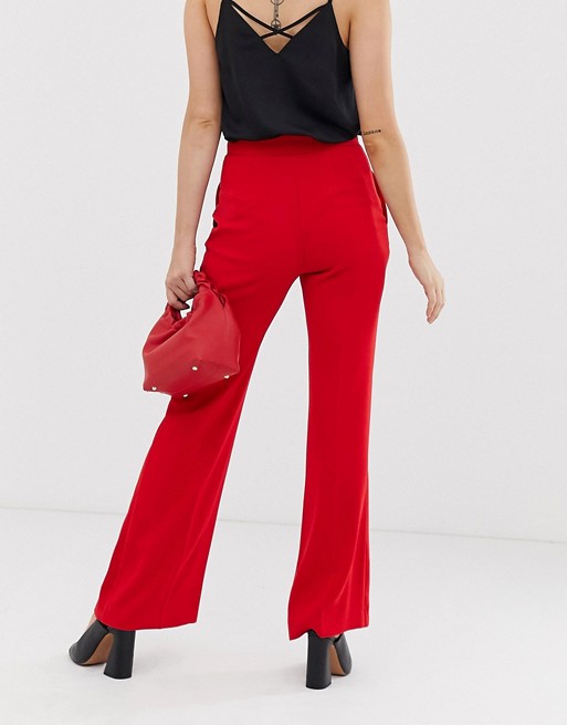 How to Wear Red (This Season’s Hottest Trend) - The Trend Spotter