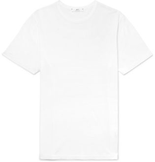 What To Wear With White Jeans Men S Style Guide The Trend Spotter - off white logo print black t shirt roblox