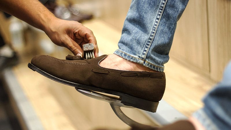 how to polish nubuck shoes