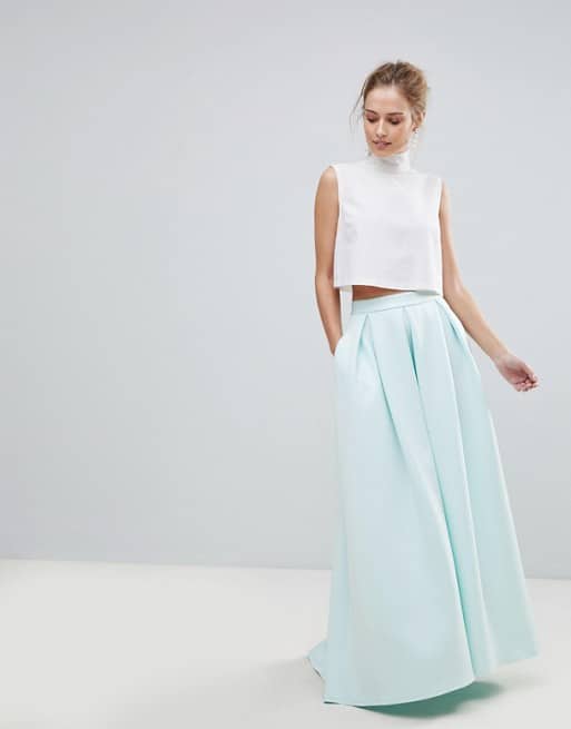 How to Wear a Maxi Skirt for a Chic Look - The Trend Spotter