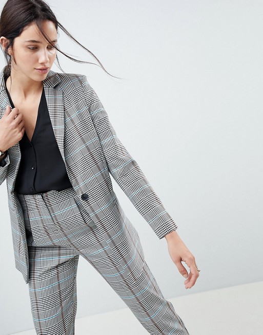 How to Wear Business Attire for Women - The Trend Spotter