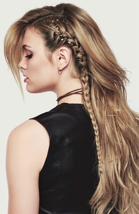 20 Stunning Deep Side Part Hairstyles The Trend Spotter