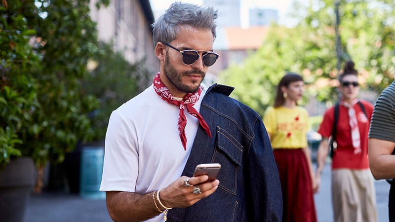 Glad geluk methodologie How to Wear a Bandana (Men's Style Guide) - The Trend Spotter
