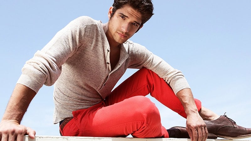What Color Shirt Goes With Red Pants? (Pics) • Ready Sleek