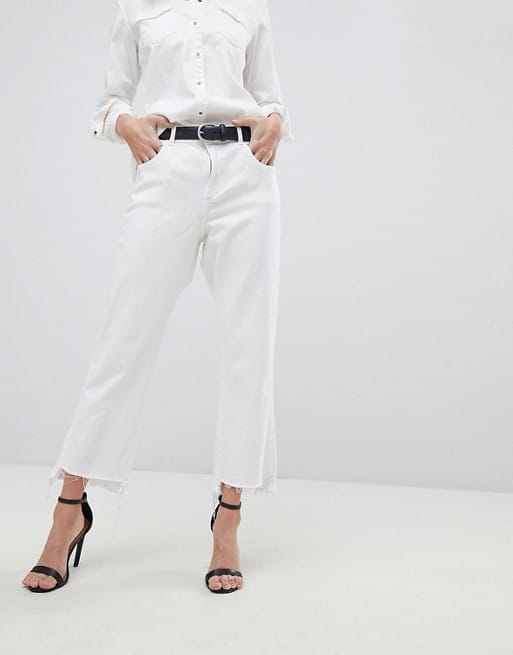 Stunning White Pants Outfit Ideas for Any Occasion - The Trend Spotter