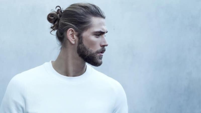 Men S Ultimate Guide To Growing Hair Out Thetrendspotter