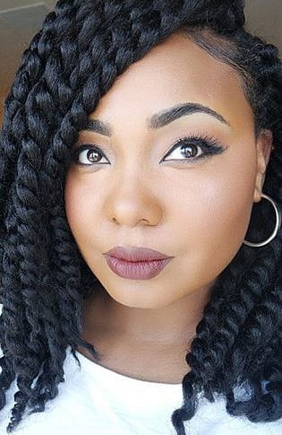 27 Chic Senegalese Twist Hairstyles for 2024 - The Trend Spotter