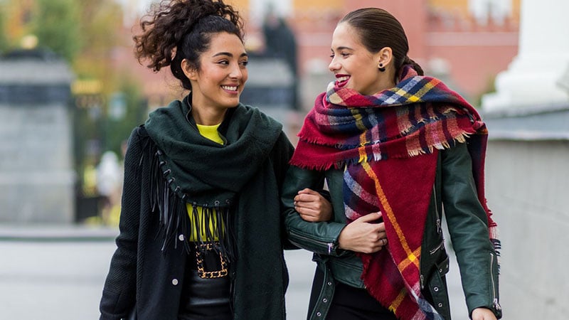 7 Ways To Wear And Style A Tartan Scarf