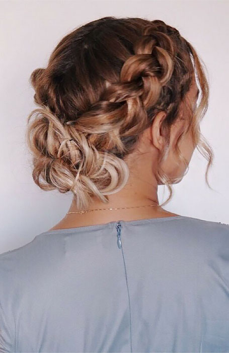 Stunning Updos For Short Hair In 21 The Trend Spotter