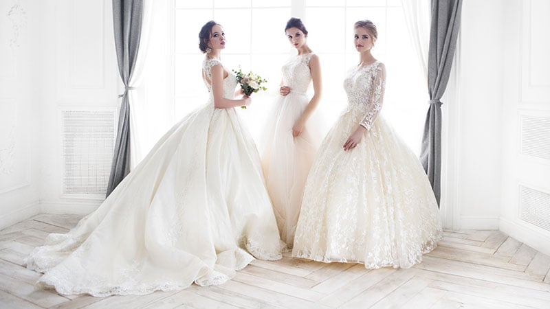 women's lace wedding dresses