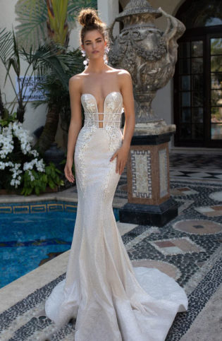 sleek mermaid wedding dress