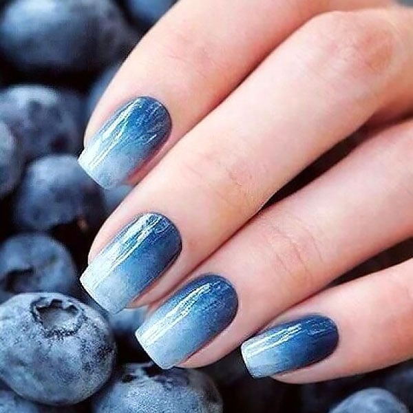 Blauwe ombre nagels