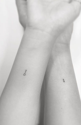 35 Matching Best Friend Tattoos to Celebrate Your Bond