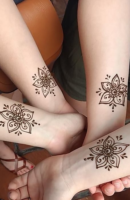 Sunflower henna tattoo design  how to sunflower using mehndi  mehndi  creations  YouTube