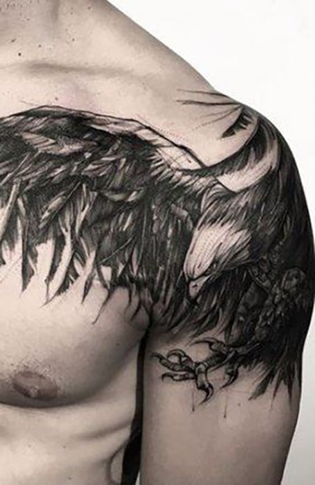 25 Coolest Shoulder Tattoos For Men In 21 The Trend Spotter