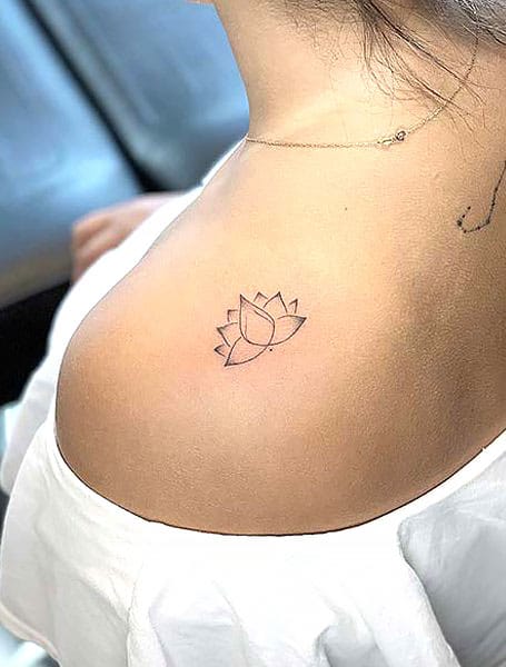 28 Incredible Small Neck Tattoos For Women  Styleoholic