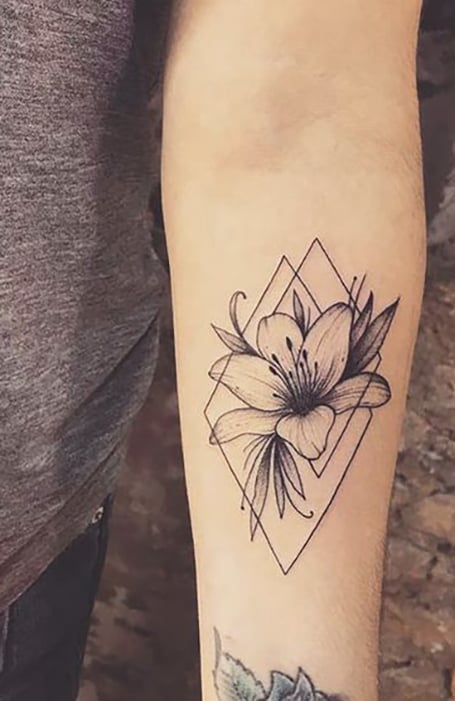 Joe Tattoo on Twitter Clematis flower tattoo Flowers Tattoos  TattooWoman Tattoo Connection New Jerseys Quality Tattoo Shop  httpstcotUCsHiDZQS  Twitter