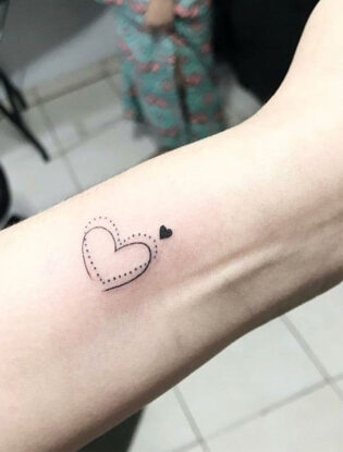 25 Passionate Heart Tattoos for Women - The Trend Spotter