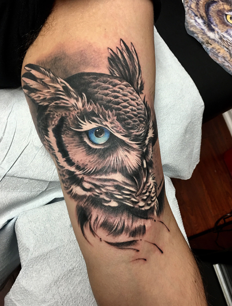 owl tattoo design color woman  Tattoo Body Art Studio  BaselTattoo   TattooMuseumch