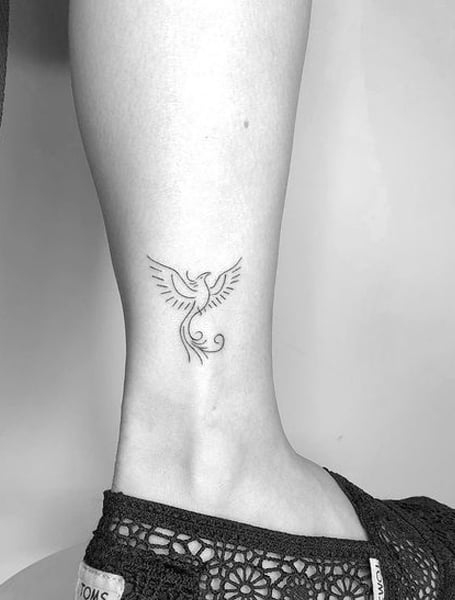 33 Minimalist Phoenix Tattoo Ideas | Minimalist tattoo, Small phoenix  tattoos, Tattoo designs