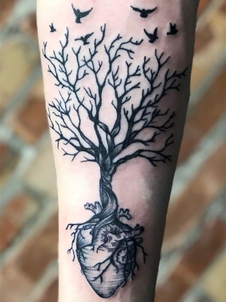 Döda träd tatuering