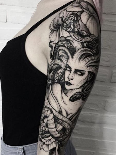 100 Beautiful Medusa Tattoos Youll Need to See  Tattoo Me Now  Tatuagem  braço inteiro feminino Tatuagem de manga Idéias de tatuagem femininas