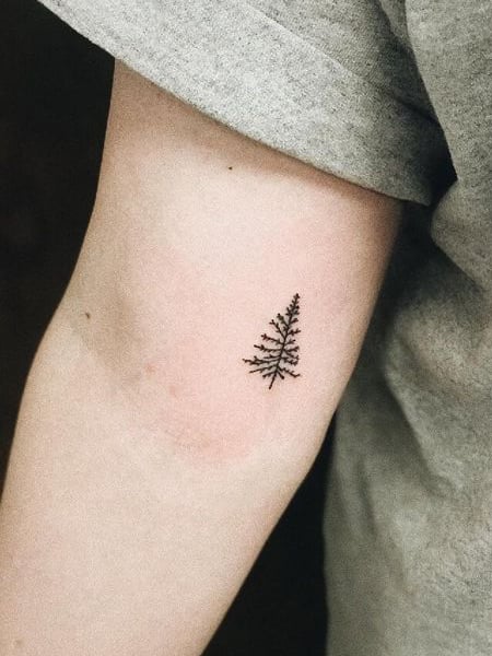 Einfaches Baum-Tattoo
