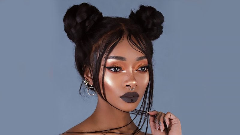 15 Cool Space Buns Hairstyles To Rock In 21 The Trend Spotter