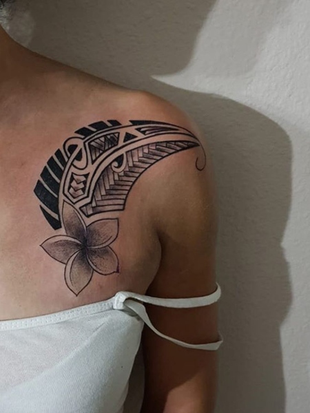 tribal shoulder tattoo for girls