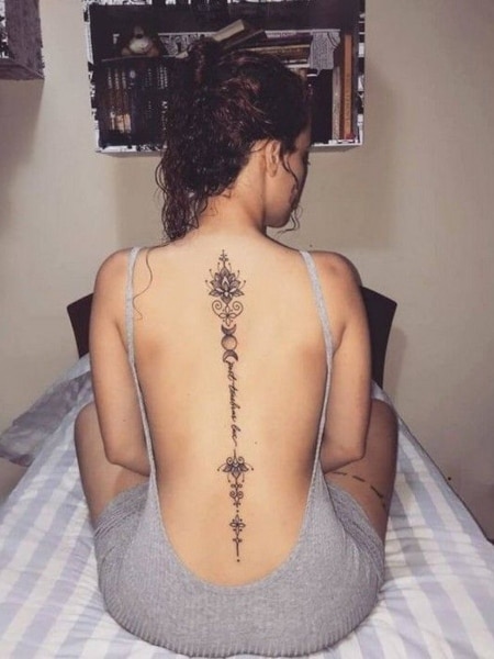 The most gorgeous fineline spine tattoo for the sweetest @greyzee_ 🖤 I  love back tattoos & emphasizing the natural beautiful contours of… |  Instagram