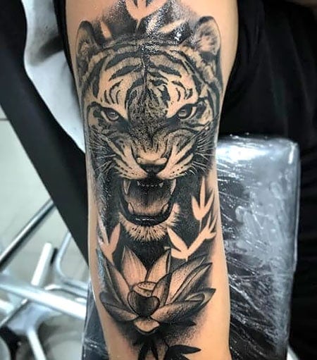 Cap1 Tattoos  Tattoos  New  Black and Grey Tiger Cover Up with  DeepSet Green Ees