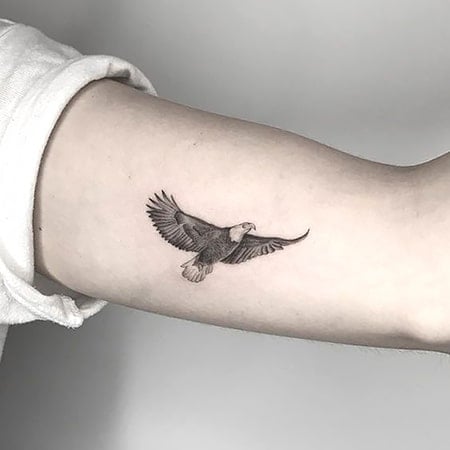 🦅Eagle Tattoo🦅 The eagle, flying high in the sky, is a symbol for many  people of freedom. An eagle tattoo can represent the need t... | Instagram