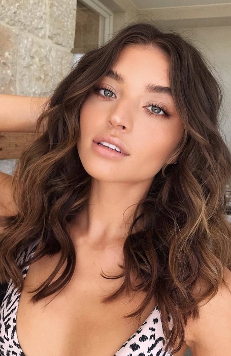 6 Secrets to the Best Haircut for Beach Waves and Wavy Lobs -  Behindthechair.com