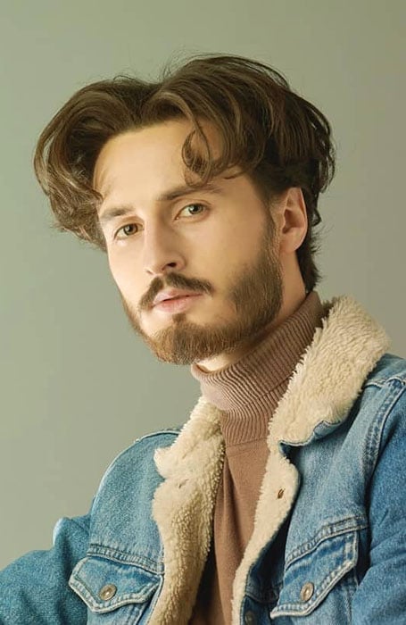 How do I make my Middle part curvy like this ? : r/malehairadvice