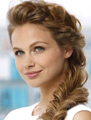 How to French Braid: 30 Best French Braid Hairstyles for 2024