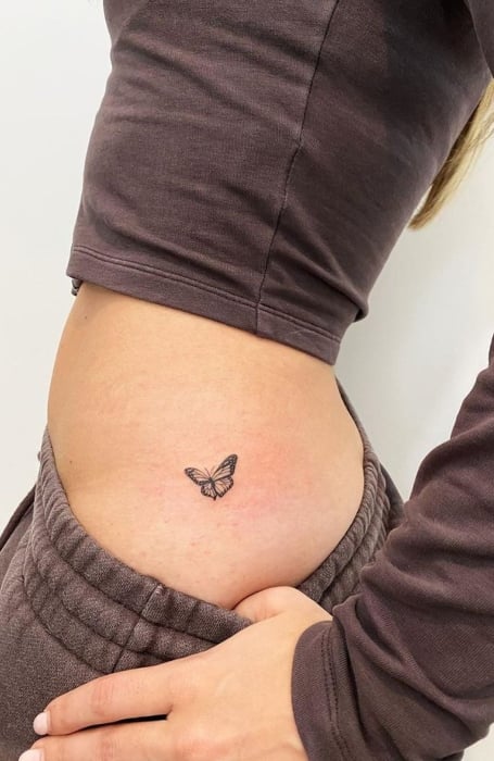 46 Beautiful Hip Tattoos For Women with Meaning