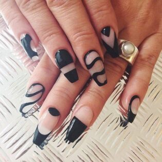 30 Clear Nail Designs to Copy in 2024 - The Trend Spotter