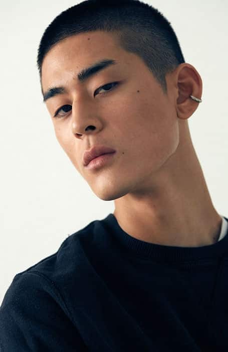 20 Super Cool Korean Hairstyles For Men in 2023  Styles At Life