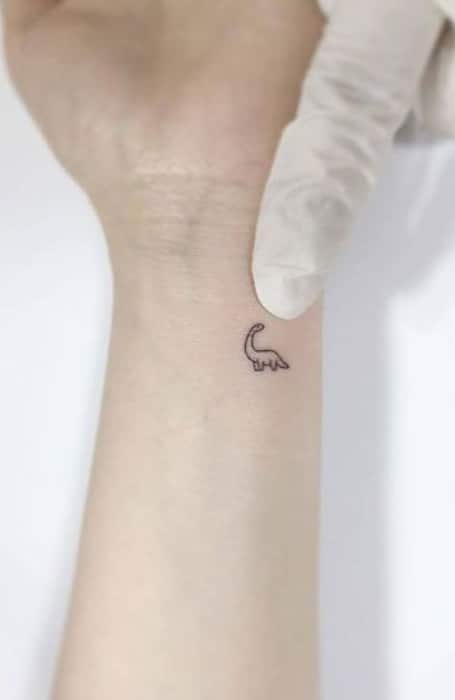 50 Meaningful and Stylish Tiny Tattoo Ideas for Girls | Tiny tattoos,  Tattoos, Back tattoo