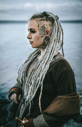 12 Coolest Viking Hairstyles Women in 2024 - The Trend Spotter